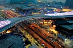 服務(wù)業(yè)主導(dǎo)格局漸現(xiàn) 高端制造將“彎道超車(chē)”