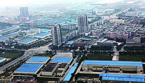 大足區(qū)長(zhǎng)盧勇強(qiáng)調(diào)全面加快創(chuàng)建“國(guó)家級(jí)經(jīng)開區(qū)”步伐