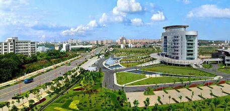 南昌經(jīng)開(kāi)區(qū)：產(chǎn)業(yè)集群助力轉(zhuǎn)型升級(jí)