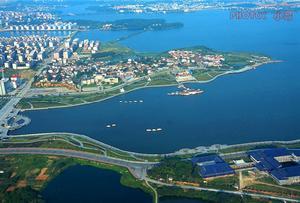 岳陽(yáng)開(kāi)發(fā)區(qū):創(chuàng)新驅(qū)動(dòng)引領(lǐng)經(jīng)濟(jì)發(fā)展新常態(tài)